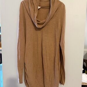 Old Navy Maternity Women's Cowl Neck Sweater in Tan size XL